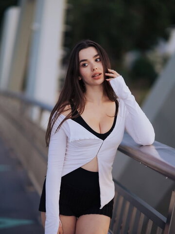 Mariia nude photo 2