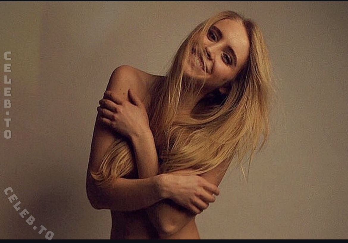 Marijke Smittenaar nude photo 5