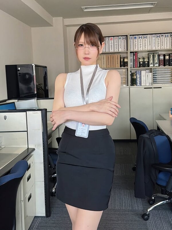Marina Amatsu nude photo 2