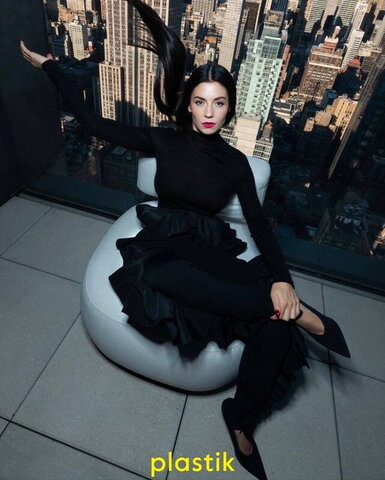 Marina Diamandis nude photo 3