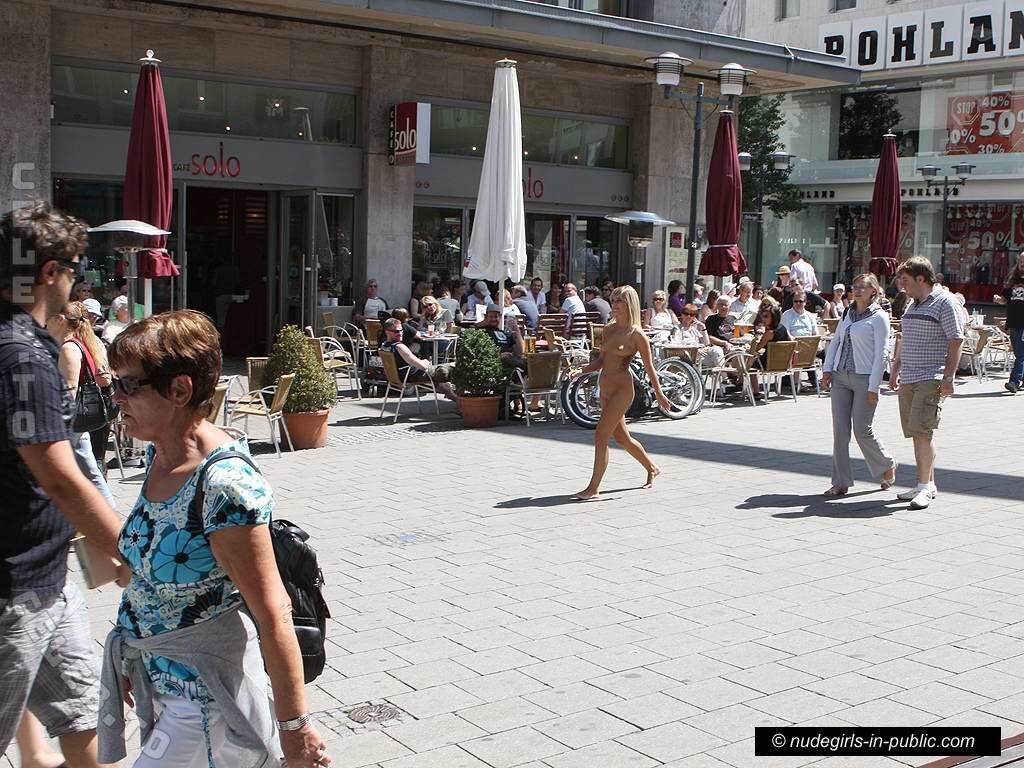 Marinka nude photo 1