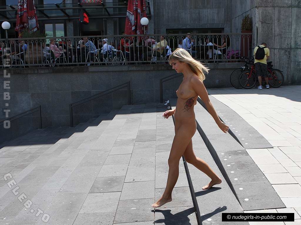 Marinka nude photo 17