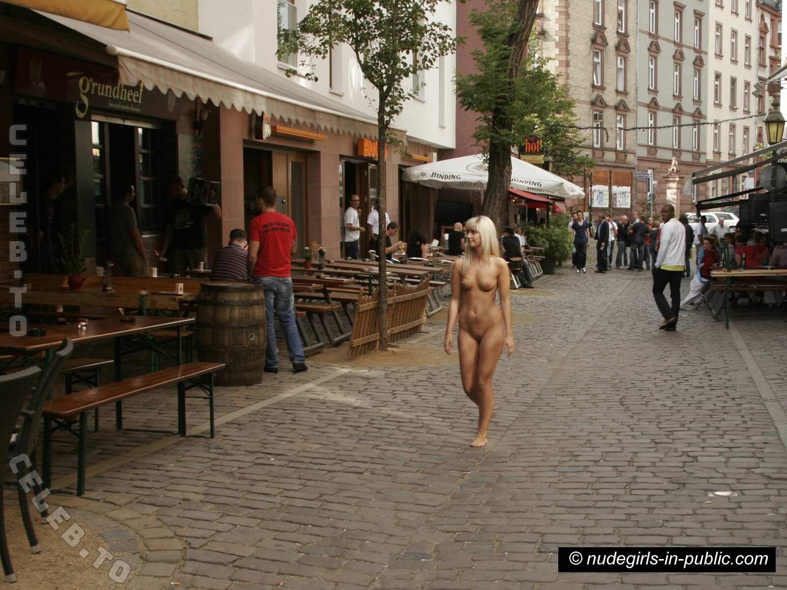 Marinka nude photo 18