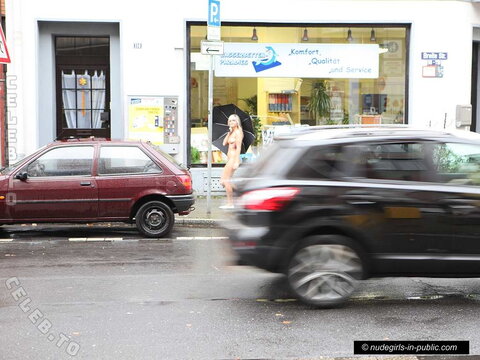 Marinka – Nude in Public - Krefeld