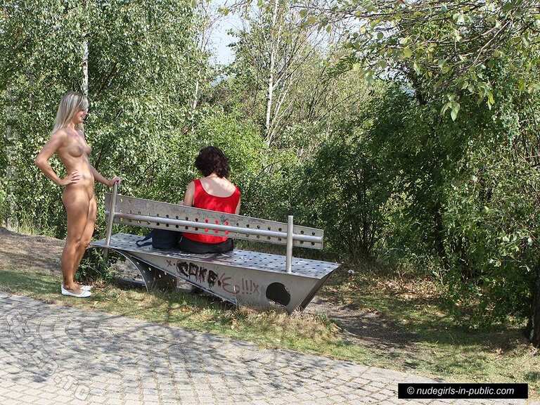 Marinka nude photo 13