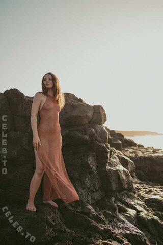 mariouge nude photo 13