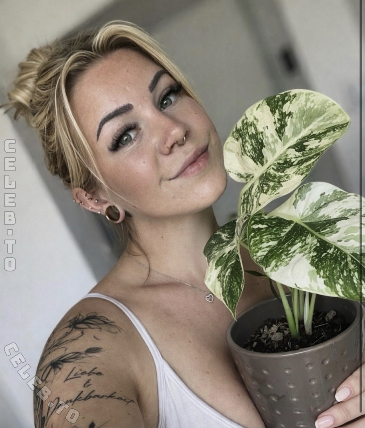 Marisacarry nude photo 1