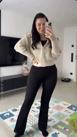 MarisaEmrah nude photo 13
