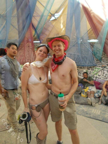 Marisha Ray – Here the legendary topless picture from Burning Man, with proof picture that it is her (same pants / di…