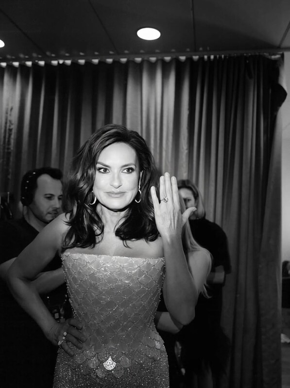 Mariska Hargitay nude photo 7