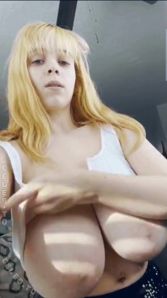 Marissa Munoz nude photo 2