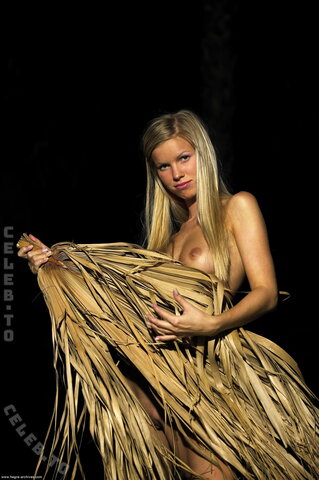 Marketa Belonhoa nude photo 30