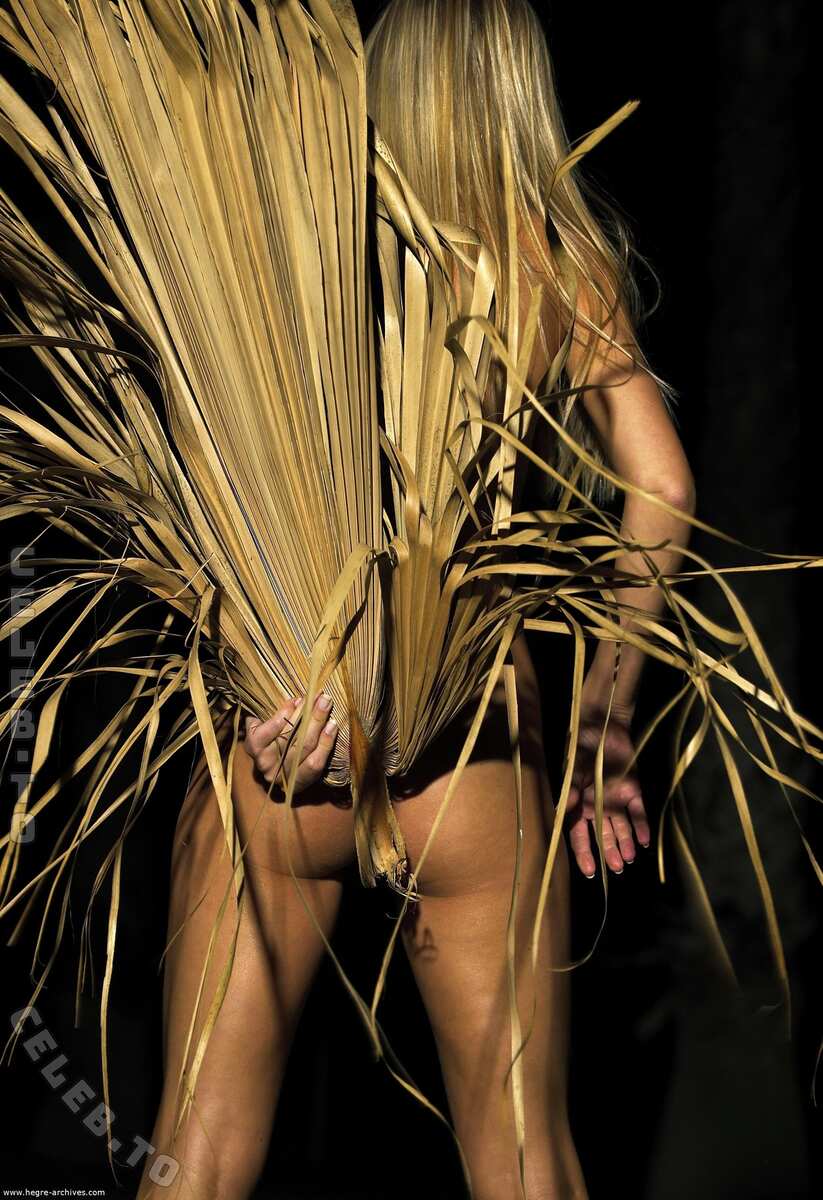 Marketa Belonhoa nude photo 30