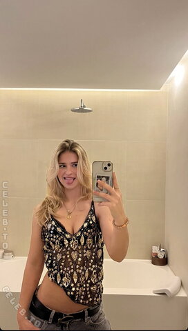 marla.schnr nude photo 19