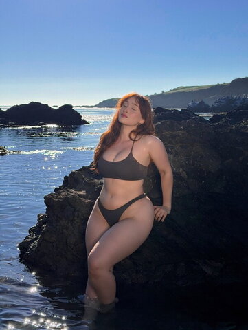 Mars Noire nude photo 1