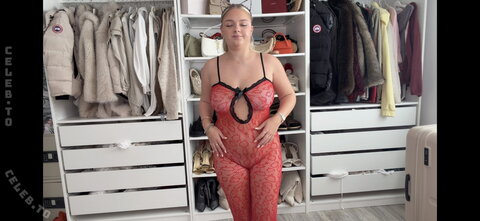 Marsdenit nude photo 7