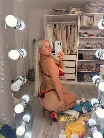 Marsdenit nude photo 10