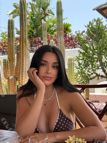 Marta Diaz nude photo 1