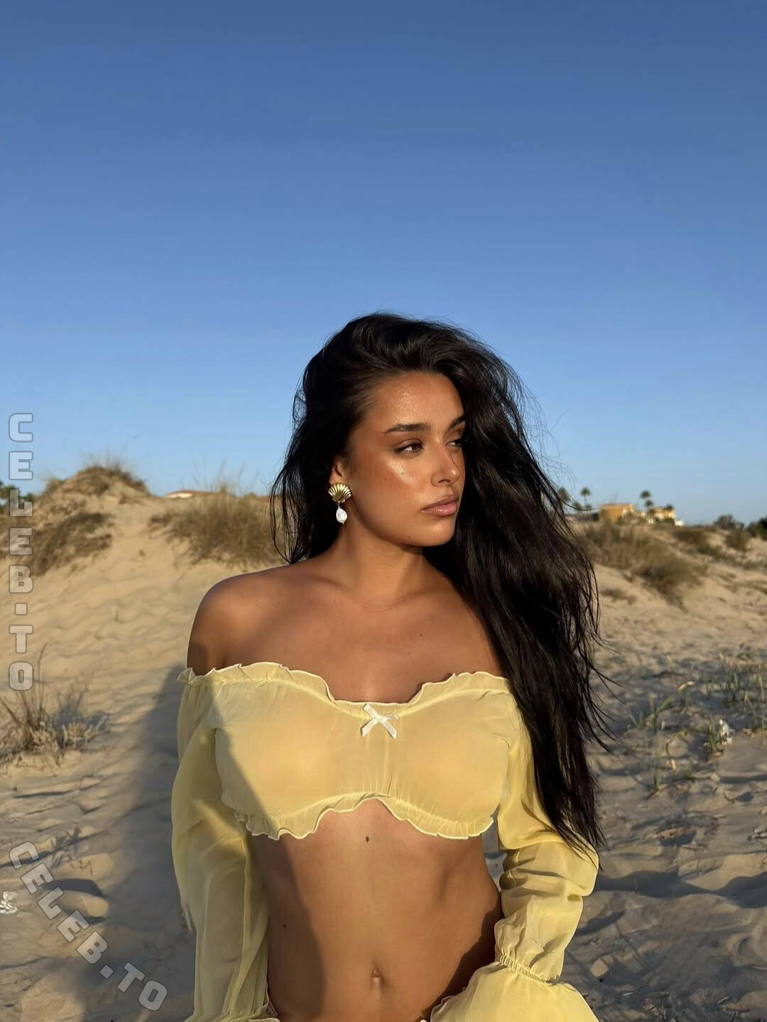 Marta Diaz nude photo 8