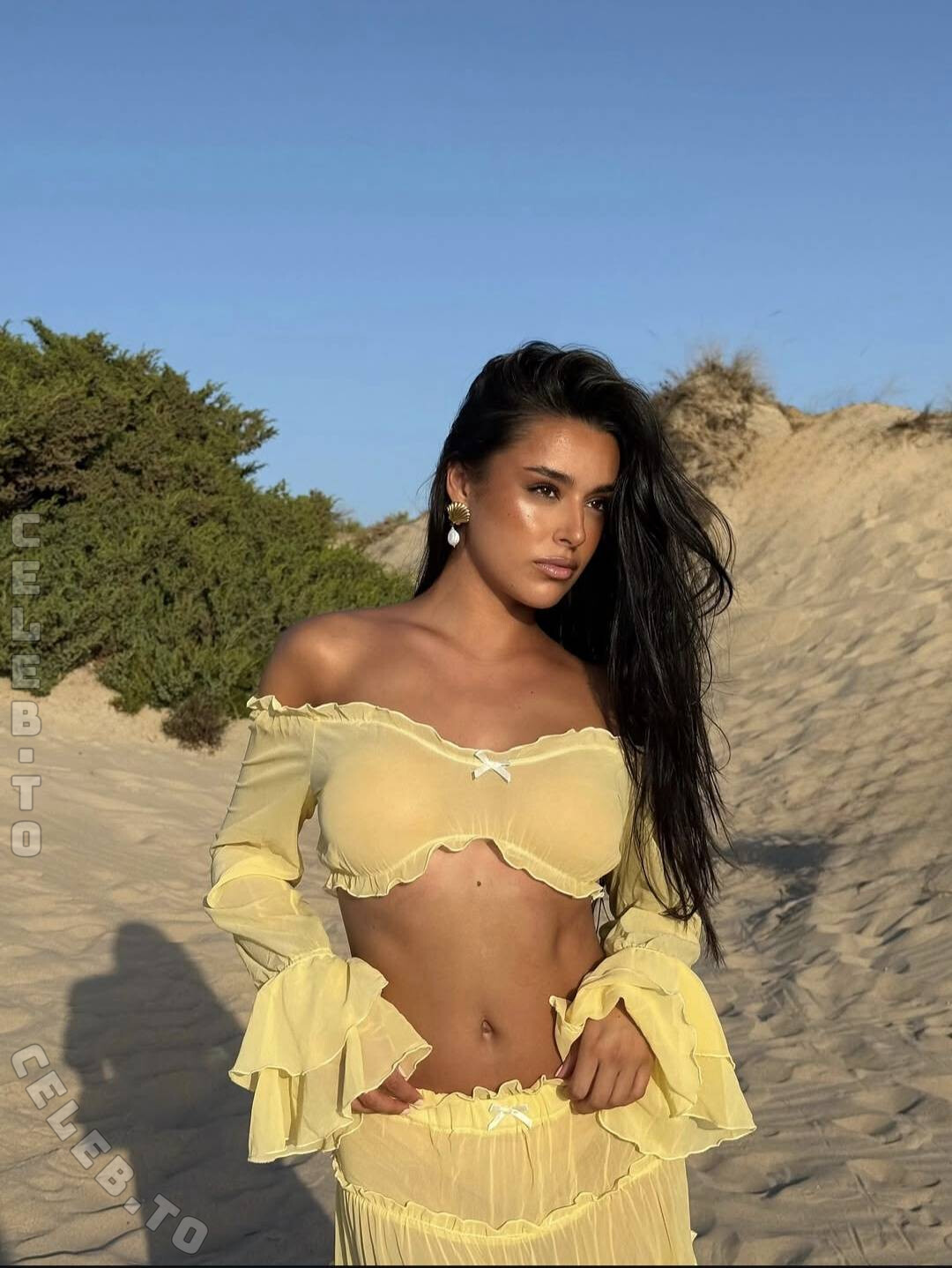 Marta Diaz nude photo 10