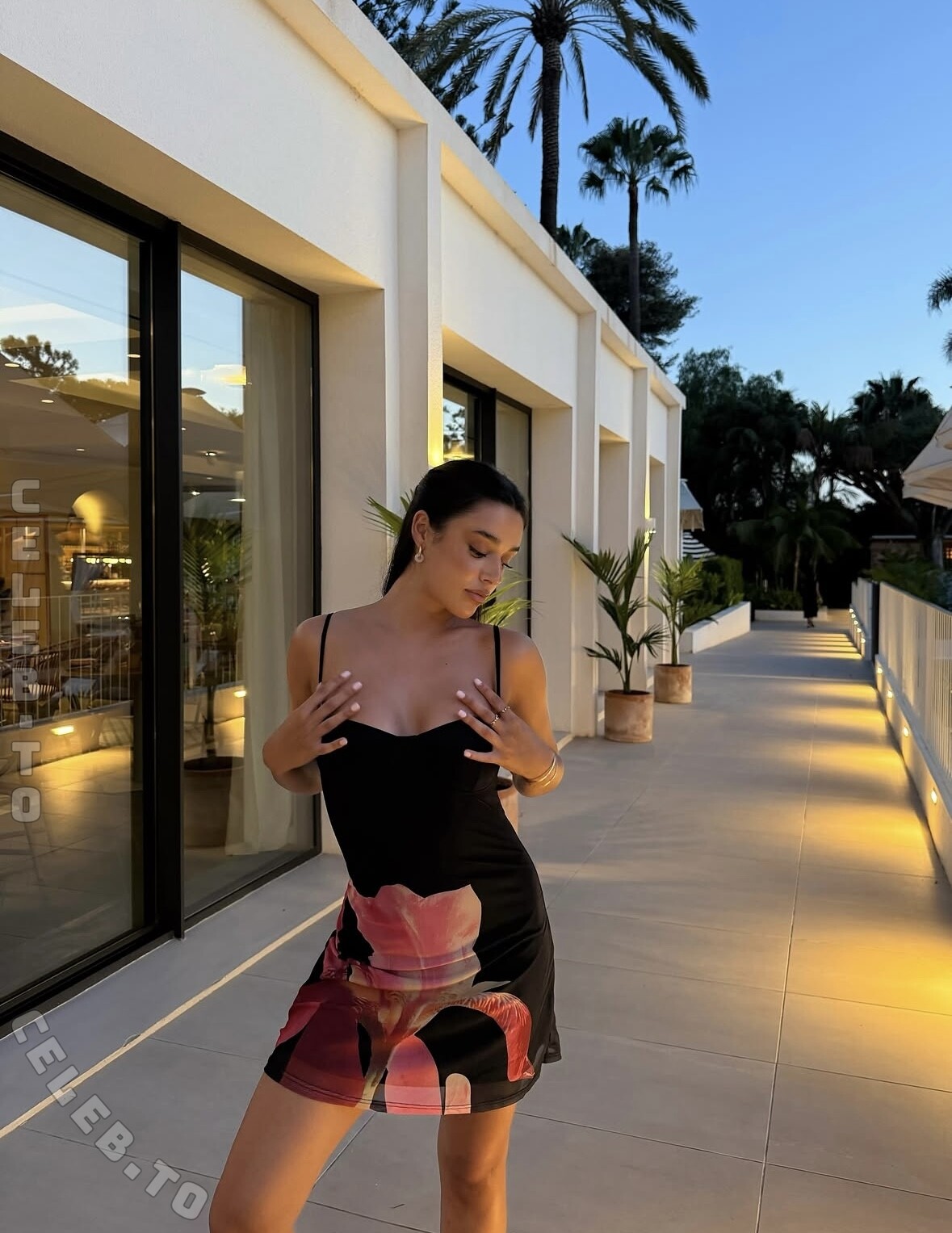 Marta Diaz nude photo 3