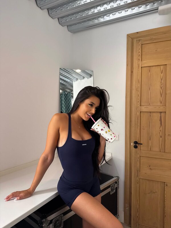 Marta Diaz nude photo 4