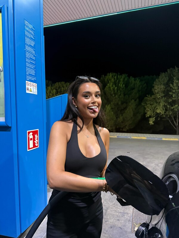 Marta Diaz nude photo 5