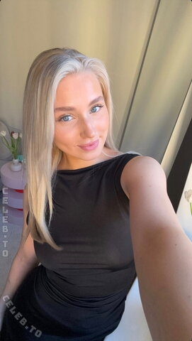 Marta Istomina nude photo 39