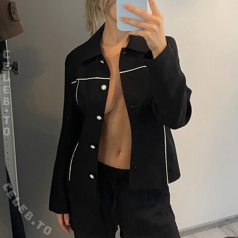 Marta Istomina nude photo 3