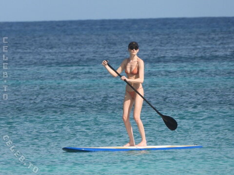 Martha Hunt nude photo 100