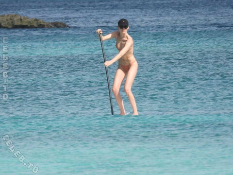 Martha Hunt nude photo 101