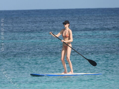 Martha Hunt nude photo 102