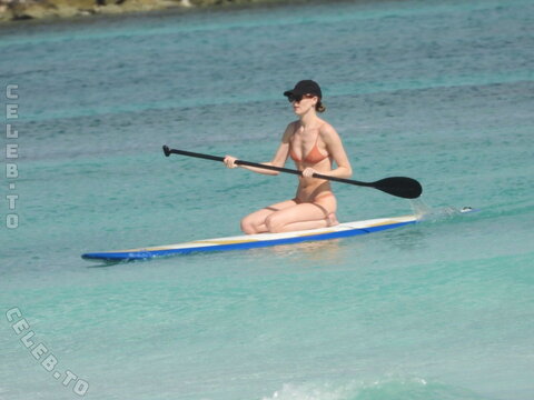 Martha Hunt nude photo 107