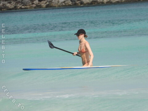 Martha Hunt nude photo 109