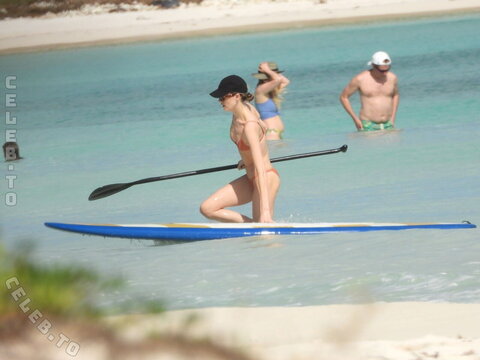 Martha Hunt nude photo 110