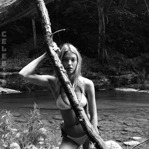 Martha Hunt nude photo 119