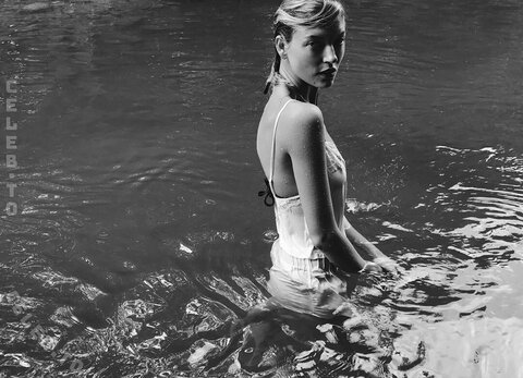 Martha Hunt nude photo 123