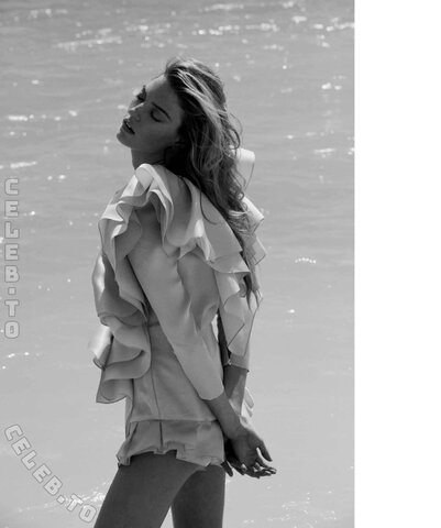 Martha Hunt nude photo 167