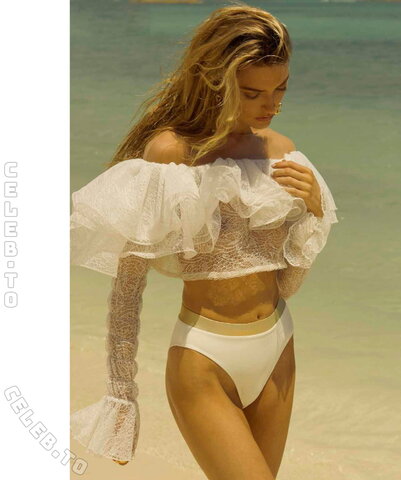 Martha Hunt nude photo 169