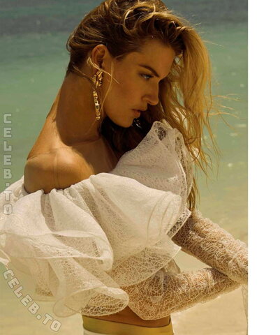 Martha Hunt nude photo 170