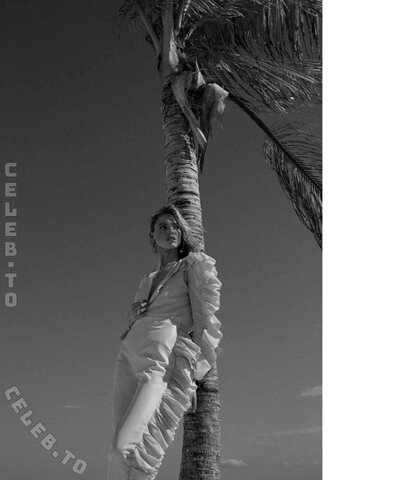 Martha Hunt nude photo 171