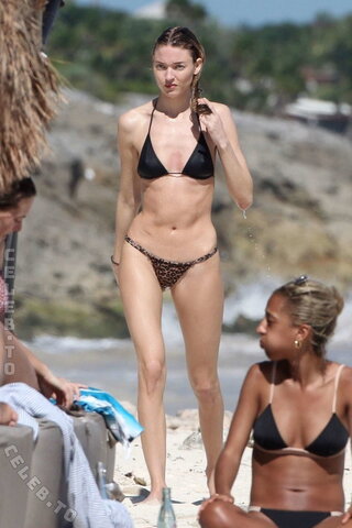 Martha Hunt nude photo 199