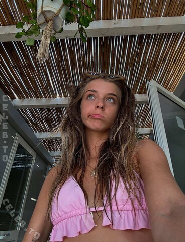 Martina dell photo 5