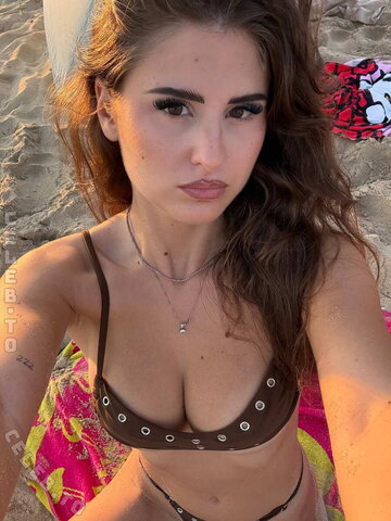 Martina Scavo nude photo 10