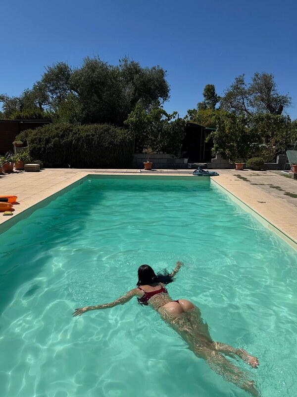 Martina Vismara nude photo 6