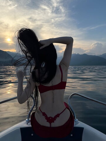Martina Vismara nude photo 21