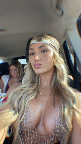 Mary Canterbury New (6 photos)