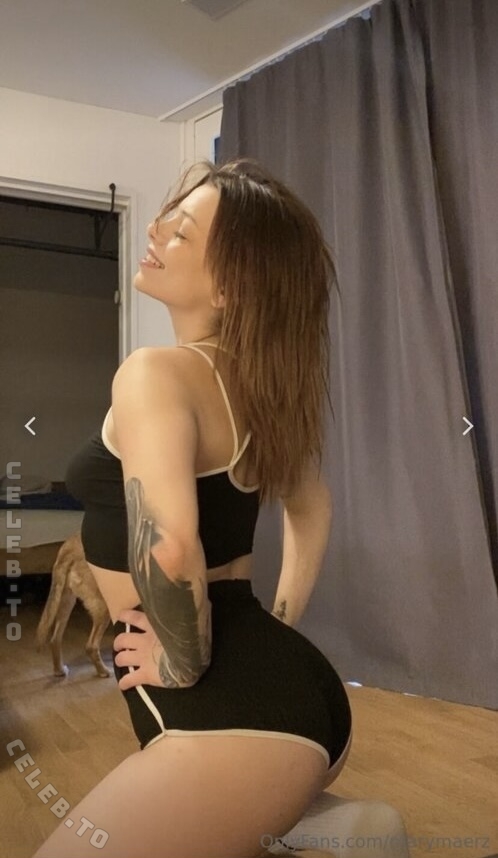 Mary März nude photo 5