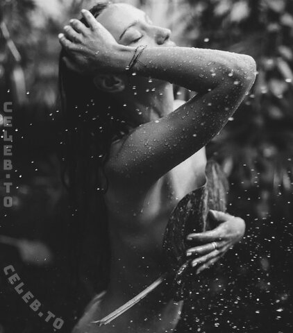 Mary Shum nude photo 1