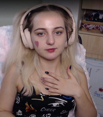 Marybyuu nude photo 2